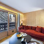 Rénové Avec 2 Suites, Balcon Et Poêle à Bois, Proche Centre Et Remontées Mécaniques, - Fr-1-569-39